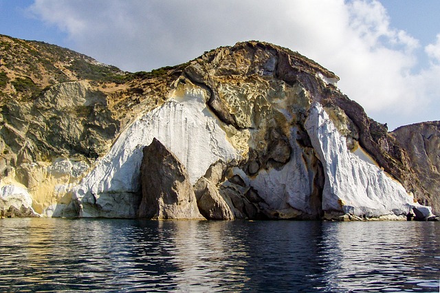 Ponza: principali itinerari ed escursioni dell’isola